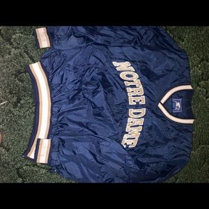 Vintage notes dame wind breaker